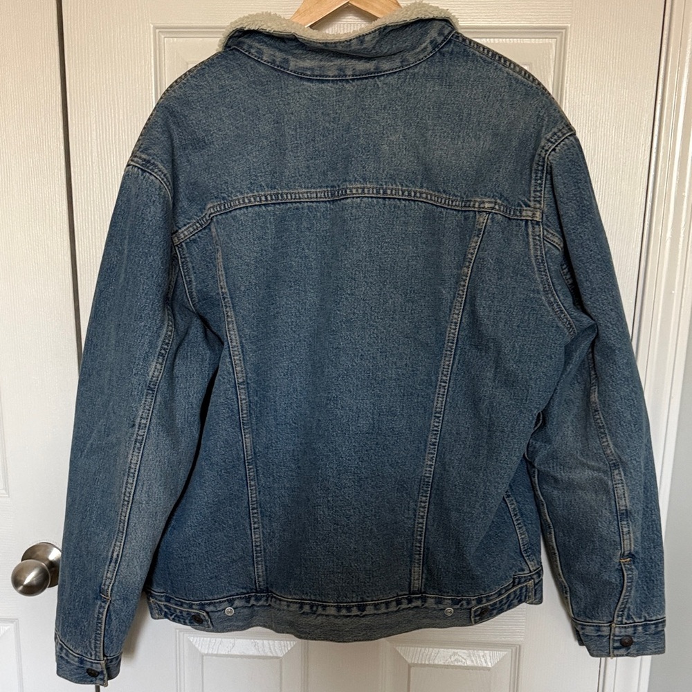 Levi's Classic Blue Denim Men's Jacket with Sherpa Lining | Size XL - Picture 6 of 13